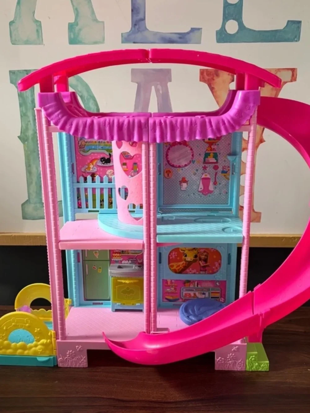 Mattel Barbie Chelsea Doll House